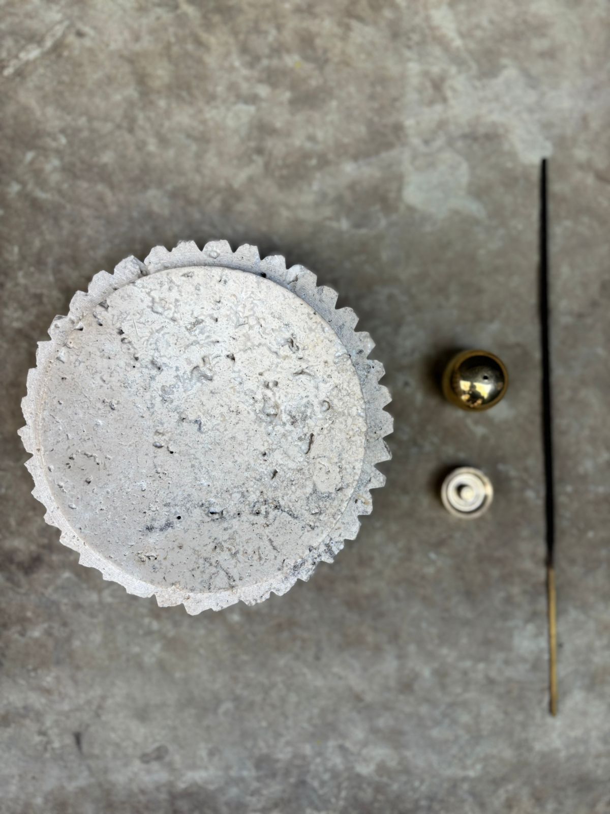 Handmade Brass Incense Holder incl. dish (light or dark)