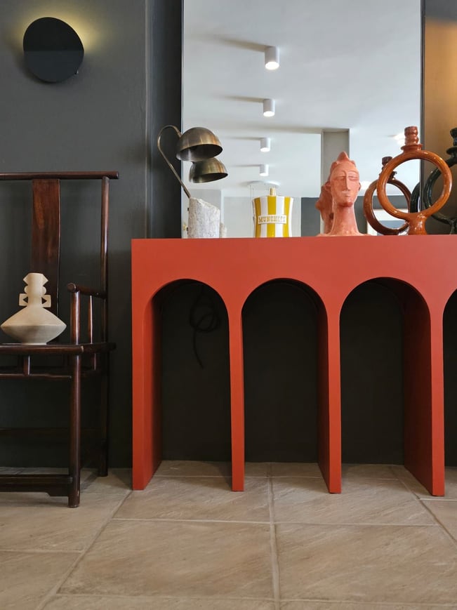 Arched console