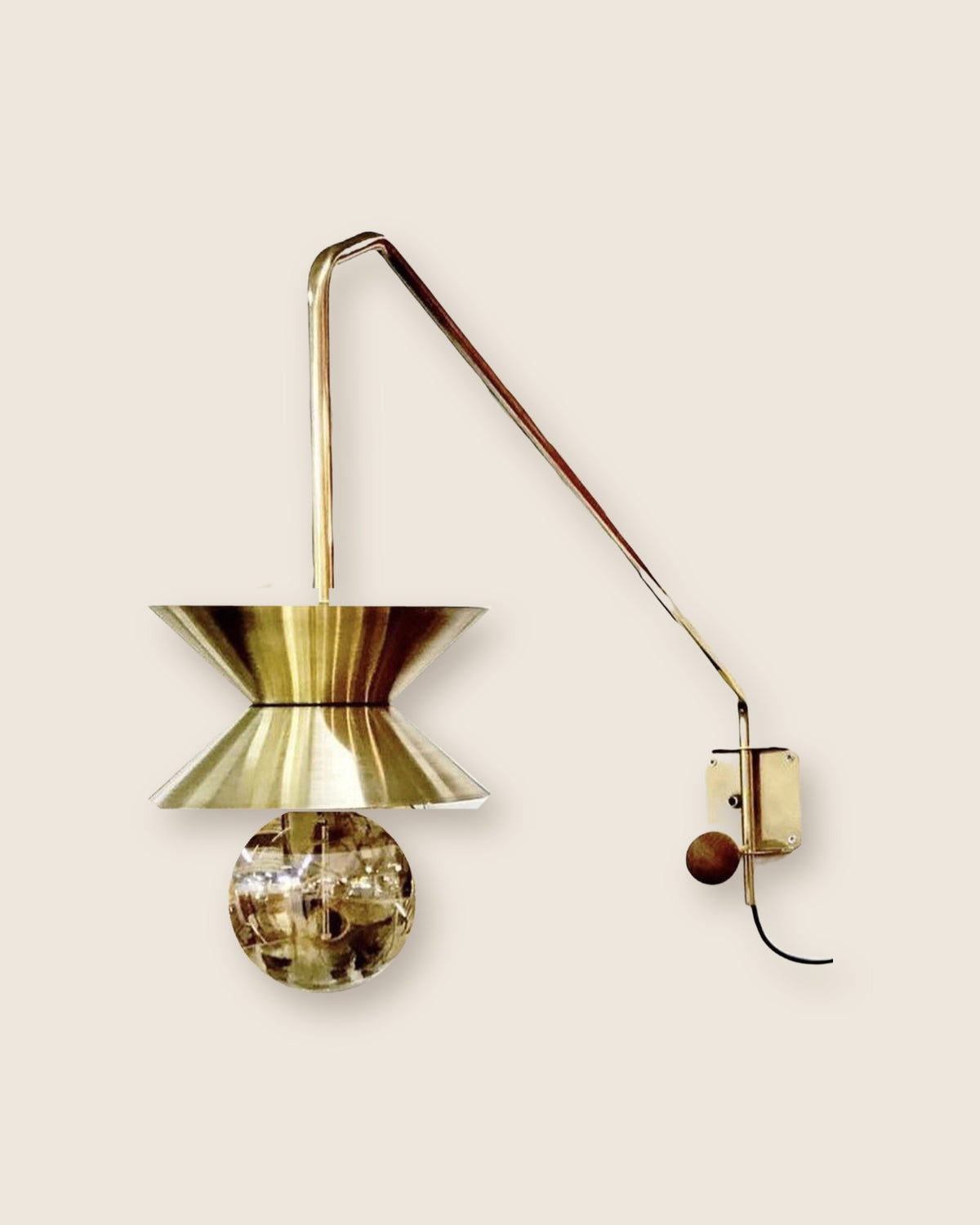 The Howie Sway wall light